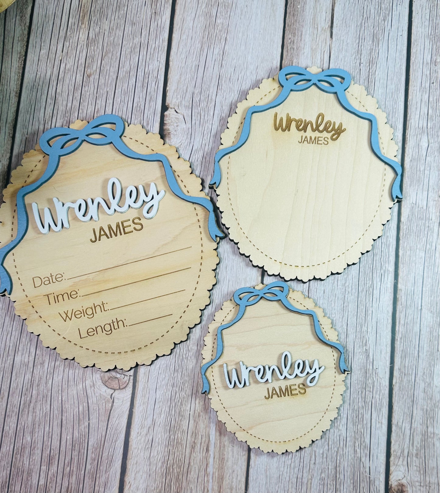 Birth announcements with Decorative edge and coquette bow