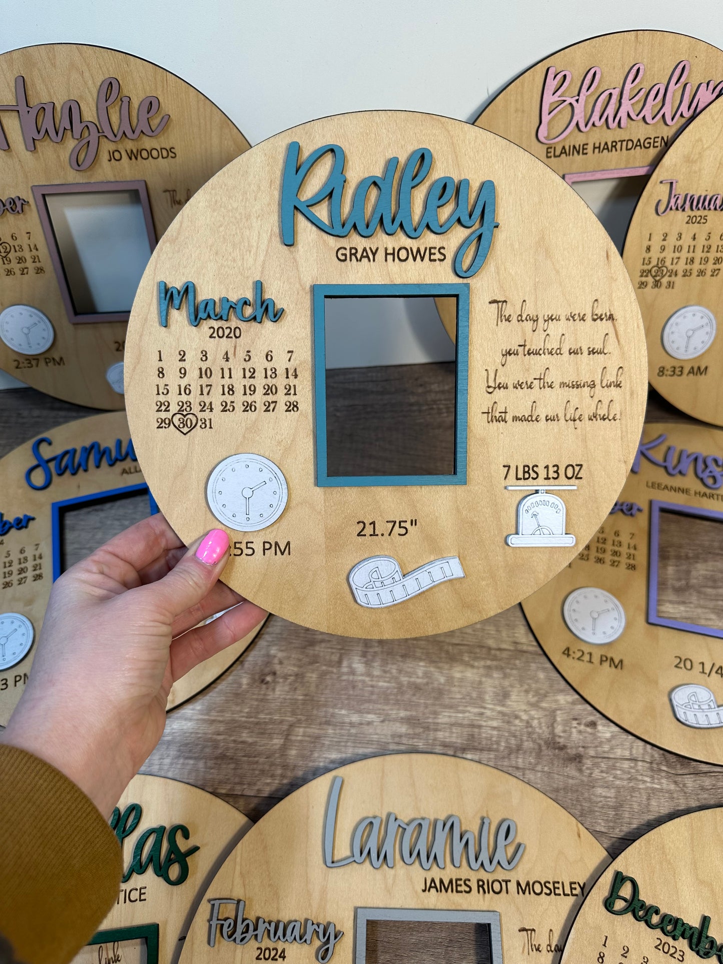 Round 10” birth stats photo frame