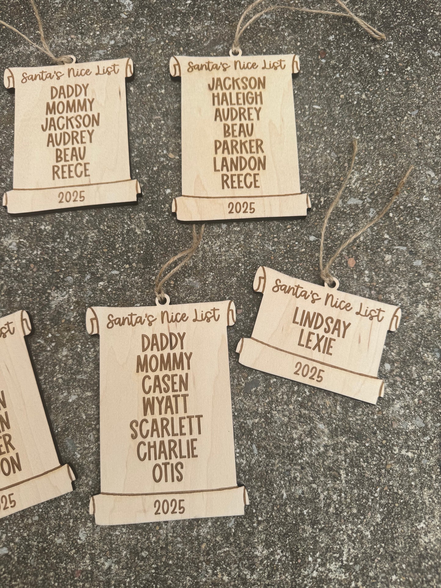 Santa’s scroll ornament