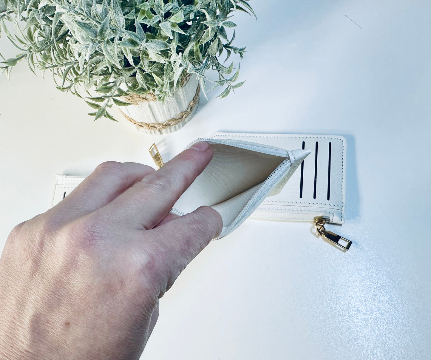 Slim White Faux leather card holder/coin purse