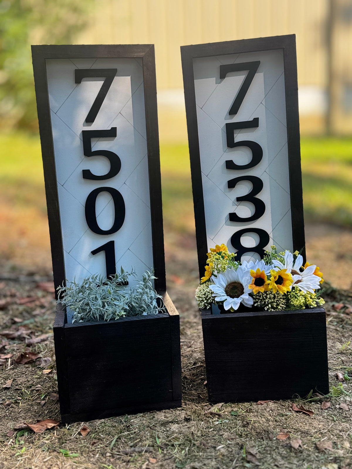 House number planter box