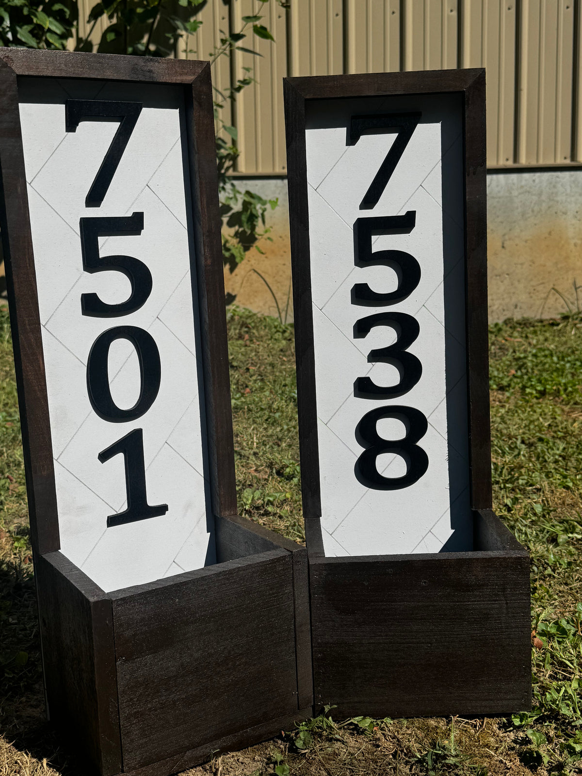 House number planter box