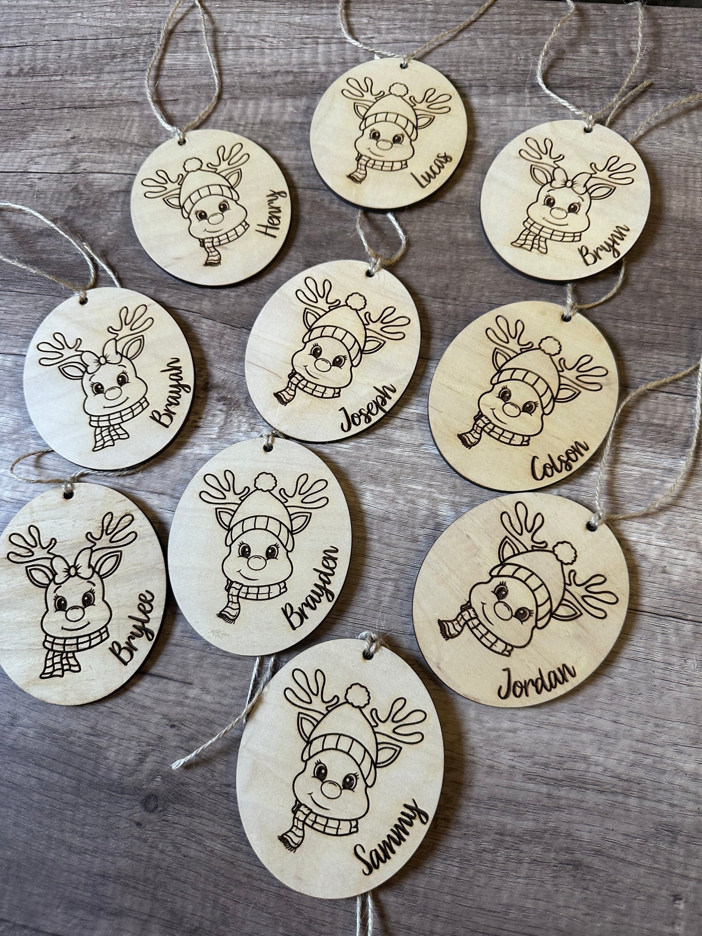 DIY reindeer ornament for kids