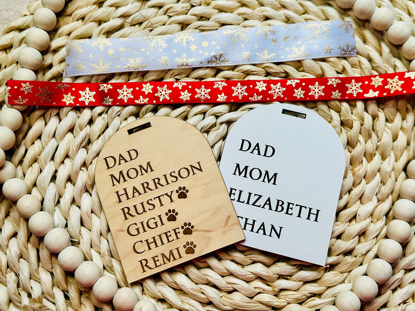 Arch shaped family name list ornaments