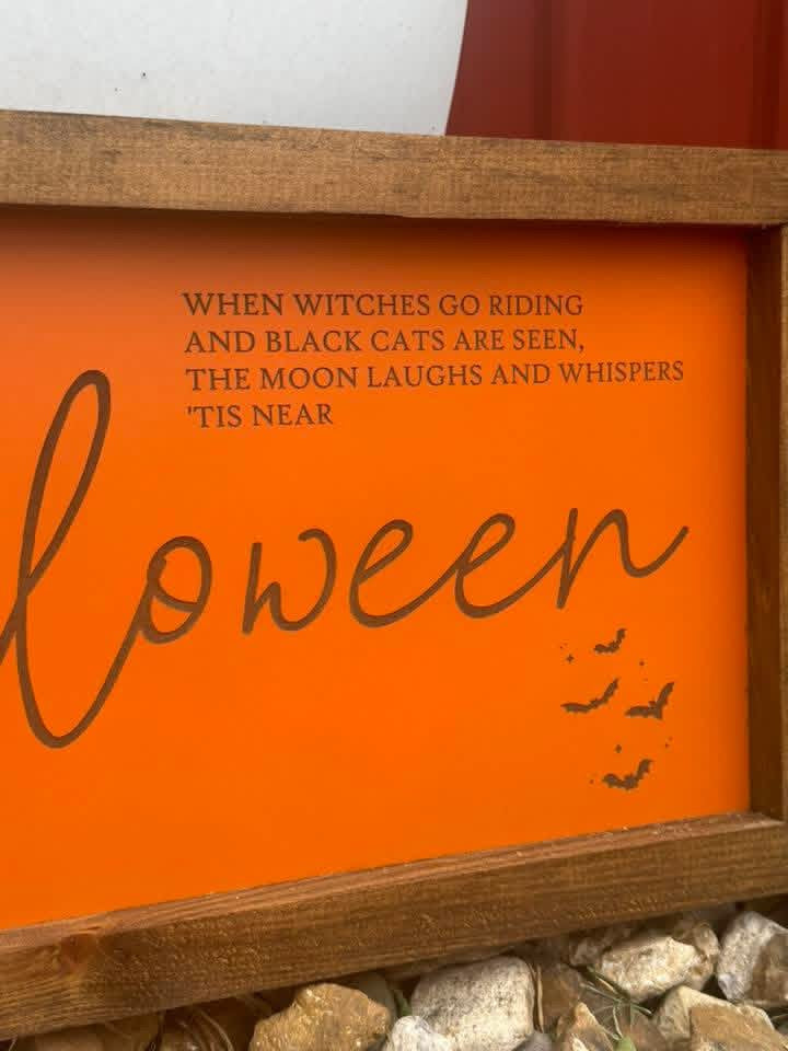 Tis near Halloween plaque