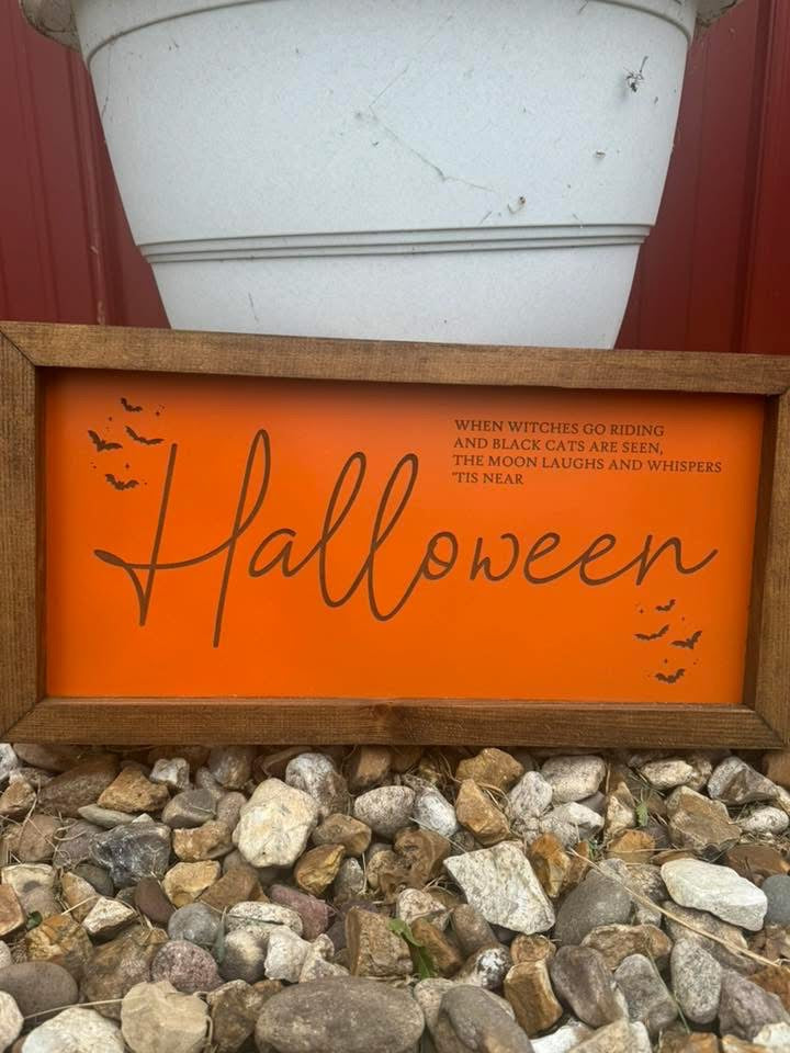 Tis near Halloween plaque